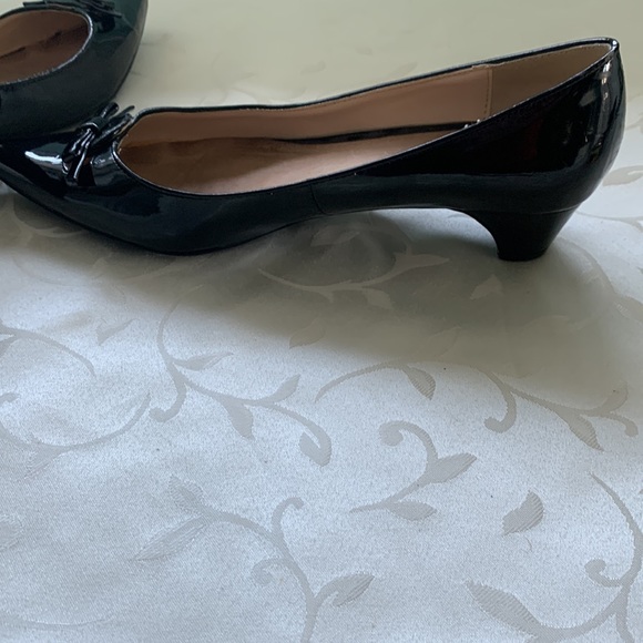 Cute black patent leather shoes - Picture 3 of 3